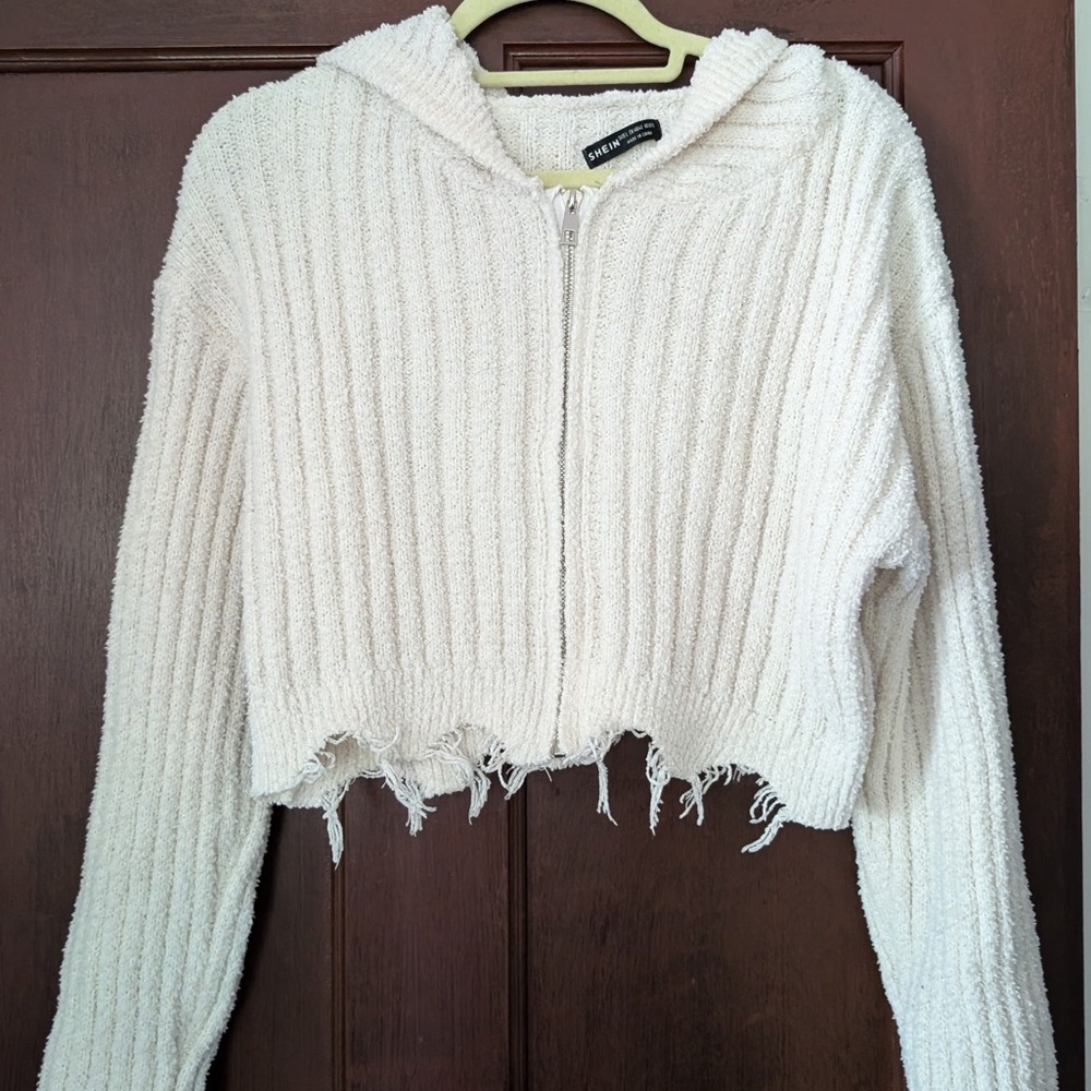Women's Cream Cropped Sweater